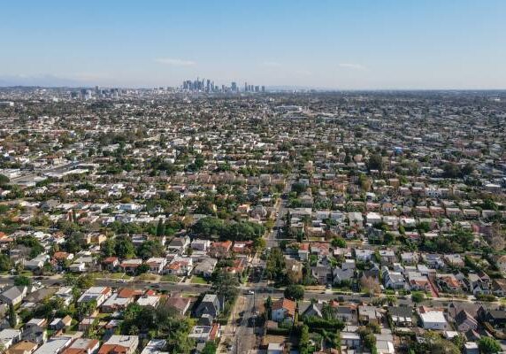 Mid-City property management services for LA investors